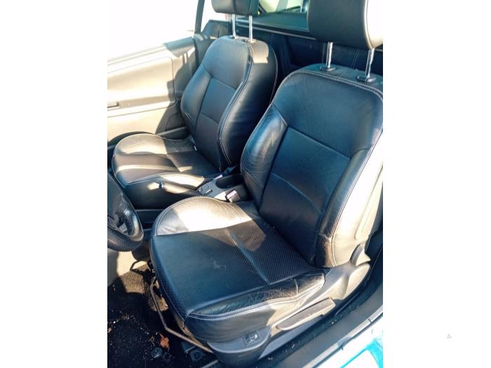 Peugeot 207 CC 1.6 16V THP Sloopvoertuig (2007, Blauw)