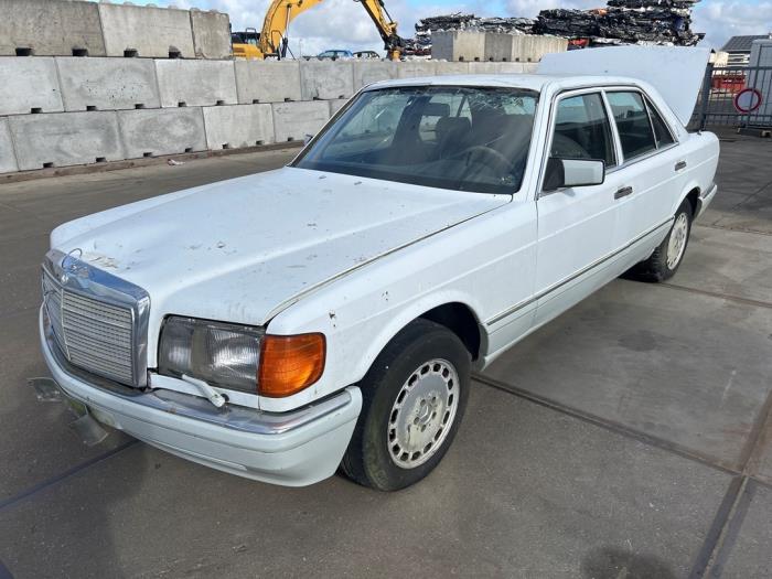 Mercedes S 420 SE,SEL Salvage vehicle (1985, White)