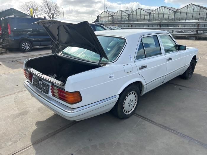 Mercedes S 420 SE,SEL Salvage vehicle (1985, White)
