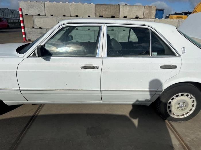 Mercedes S 420 SE,SEL Salvage vehicle (1985, White)