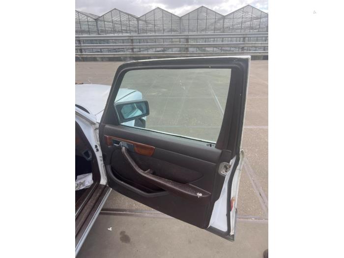 Mercedes S 420 SE,SEL Salvage vehicle (1985, White)