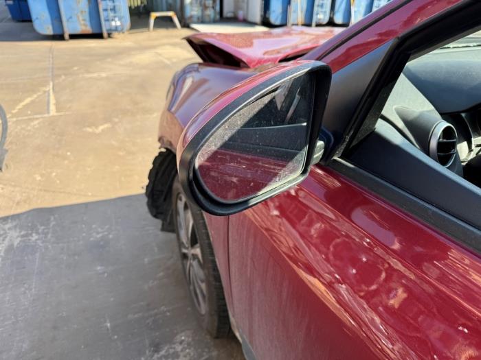 Nissan Qashqai 1.6 16V Salvage vehicle (2010, Red)