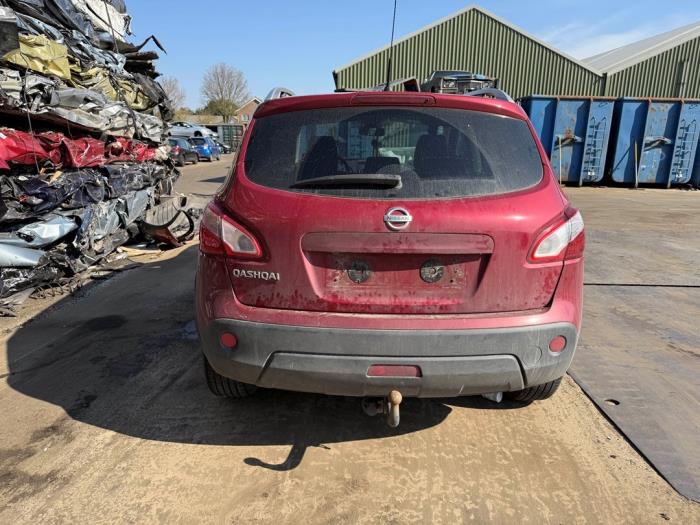 Nissan Qashqai 1.6 16V Salvage vehicle (2010, Red)