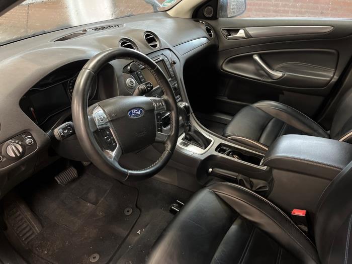 Ford Mondeo IV Wagon 2.0 TDCi 135 16V Salvage vehicle (2012, Black)