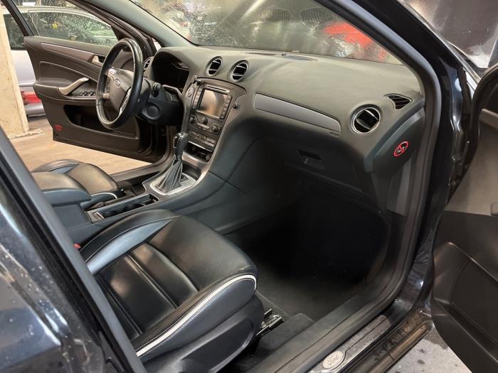 Ford Mondeo IV Wagon 2.0 TDCi 135 16V Salvage vehicle (2012, Black)