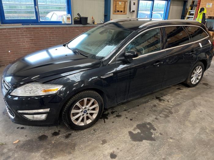 Ford Mondeo IV Wagon 2.0 TDCi 135 16V Salvage vehicle (2012, Black)