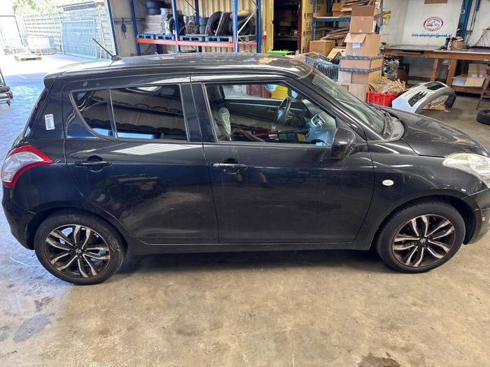 Suzuki Swift 1.2 16V Salvage vehicle (2015, Black)