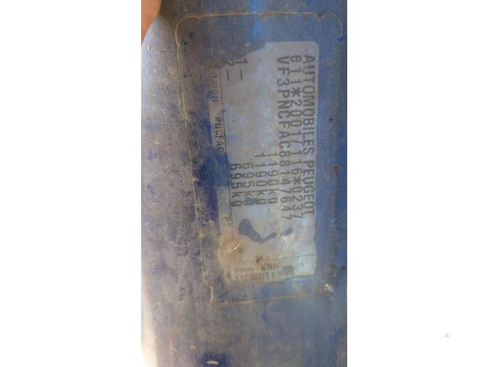 Peugeot 107 1.0 12V Samochód złomowany (2006, Niebieski)