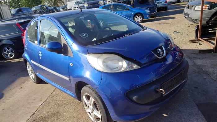 Peugeot 107 1.0 12V Samochód złomowany (2006, Niebieski)