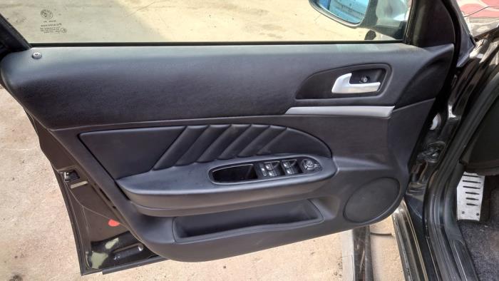 Alfa Romeo 159 Sportwagon 1.9 JTDm 16V Skrotfordon (2008, ZWART)