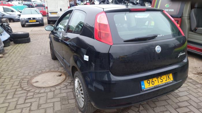 Fiat Grande Punto 1.4 Sloopvoertuig (2007, Zwart)