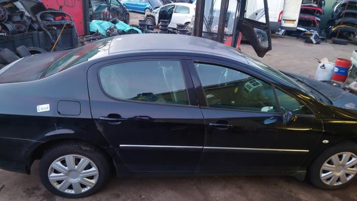Peugeot 407 1.8 16V Skrotfordon (2008, ZWART)