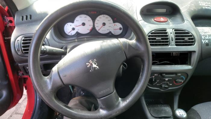 Peugeot 206 SW 1.4 Skrotfordon (2003, ROOD)
