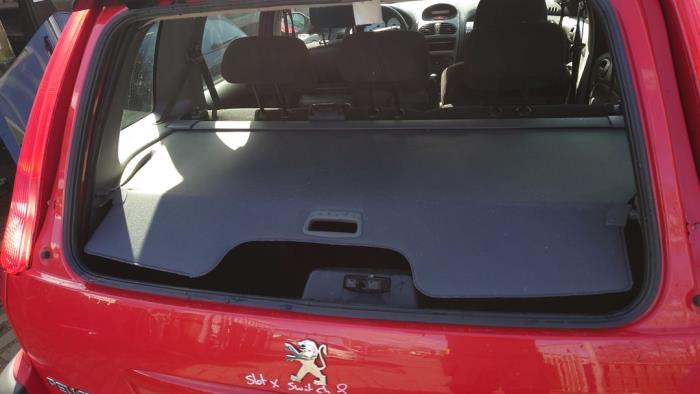 Peugeot 206 SW 1.4 Skrotfordon (2003, ROOD)