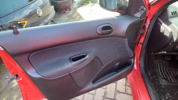 Peugeot 206 SW 1.4 Skrotfordon (2003, ROOD)