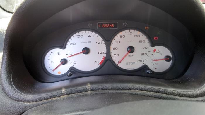 Peugeot 206 SW 1.4 Skrotfordon (2003, ROOD)