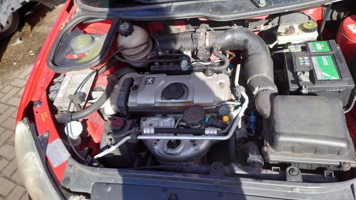 Peugeot 206 SW 1.4 Skrotfordon (2003, ROOD)