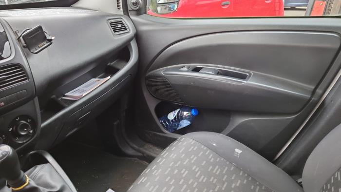 Opel Combo 1.3 CDTI 16V ecoFlex Sloopvoertuig (2012, Graniet)