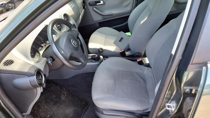 Seat Cordoba 1.4 16V Samochód złomowany (2003, Zielony)