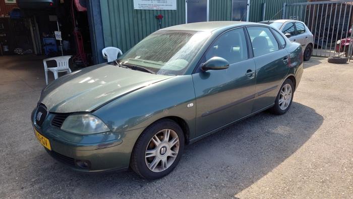 Seat Cordoba 1.4 16V Samochód złomowany (2003, Zielony)