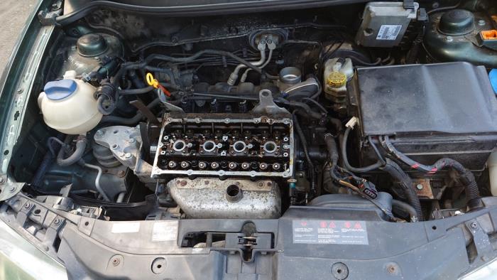 Seat Cordoba 1.4 16V Samochód złomowany (2003, Zielony)