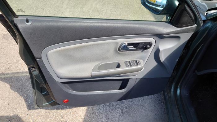 Seat Cordoba 1.4 16V Samochód złomowany (2003, Zielony)