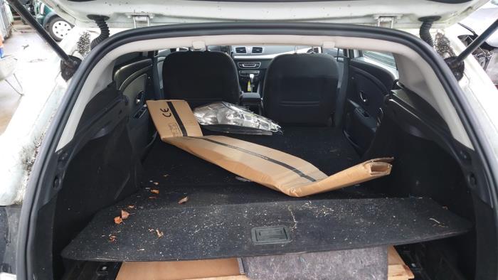 Renault Megane III Grandtour 1.5 dCi 110 Sloopvoertuig (2011, Wit)