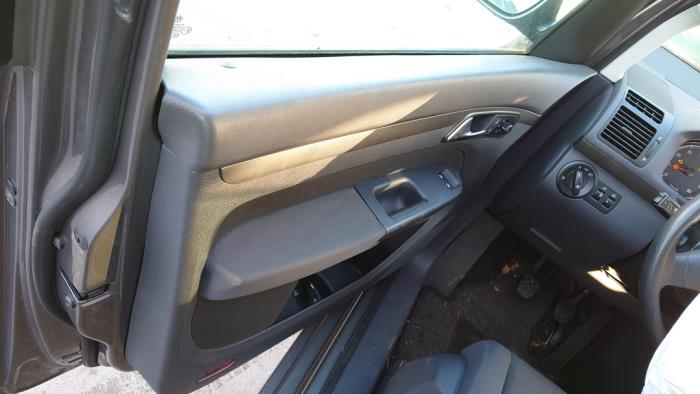 Volkswagen Touran 1.6 Sloopvoertuig (2007, Blauw)