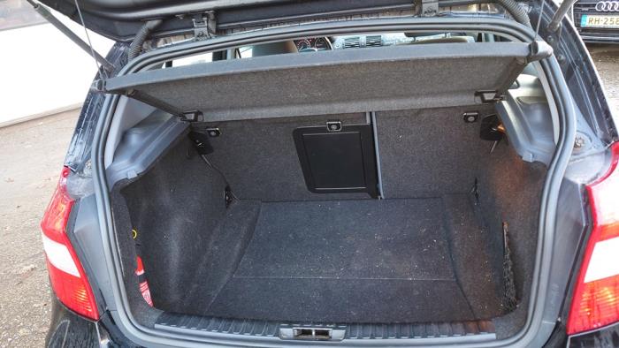 BMW 1 serie 118d 16V Skrotfordon (2004, ZWART)