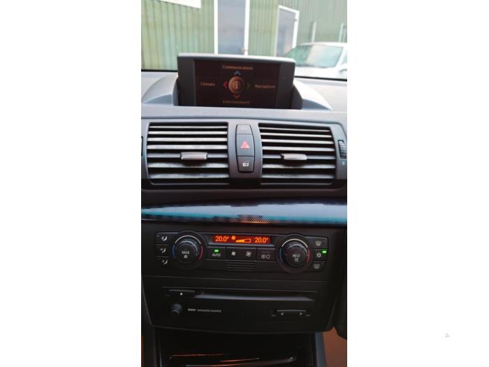 BMW 1 serie 118d 16V Skrotfordon (2004, ZWART)