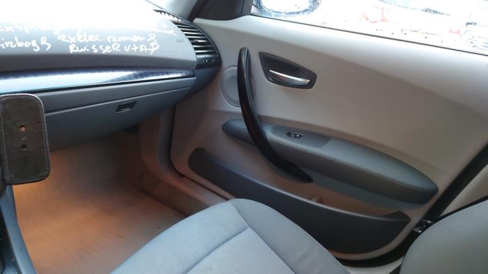 BMW 1 serie 118d 16V Skrotfordon (2004, ZWART)