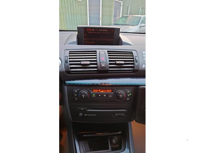 BMW 1 serie 118d 16V Skrotfordon (2004, ZWART)