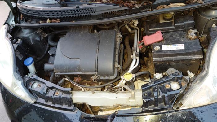 Peugeot 107 1.0 12V Skrotfordon (2006, ZWART)