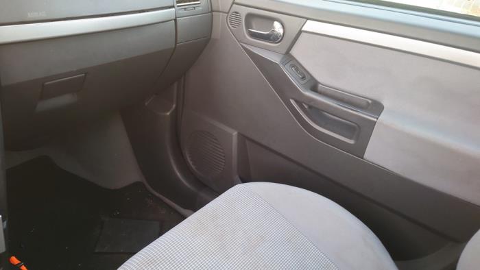 Opel Meriva 1.6 16V Samochód złomowany (2003, Czarny)