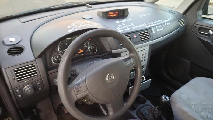 Opel Meriva 1.6 16V Samochód złomowany (2003, Czarny)