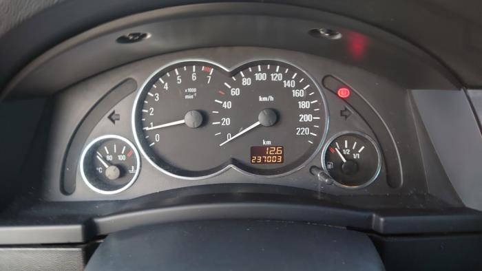 Opel Meriva 1.6 16V Samochód złomowany (2003, Czarny)