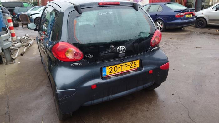 Toyota Aygo 1.0 12V VVT-i Sloopvoertuig (2007, Grijs)