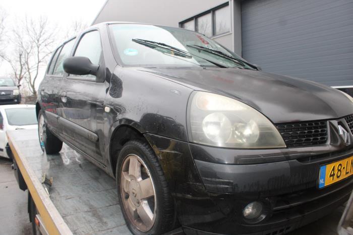 Renault Clio II 1.2 16V Skrotfordon (2003)