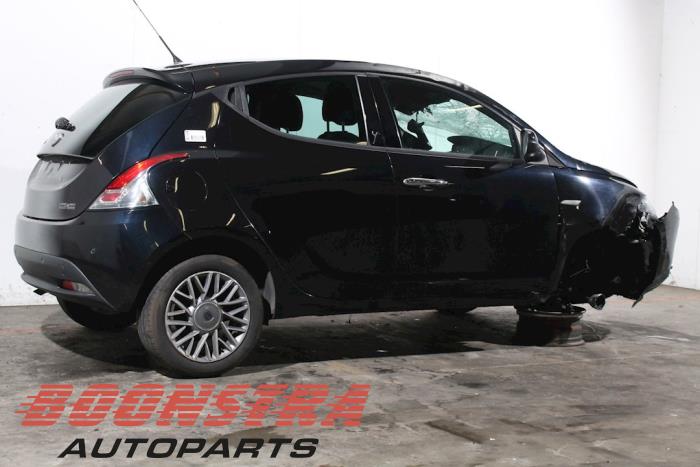 Lancia Ypsilon 0.9 TwinAir 85 Skrotfordon (2011, BLAUW)