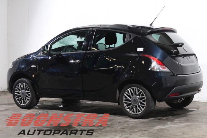 Lancia Ypsilon 0.9 TwinAir 85 Skrotfordon (2011, BLAUW)