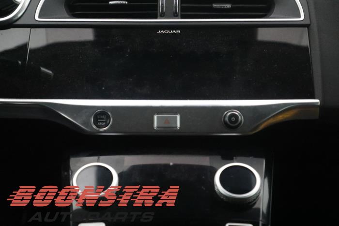 Jaguar I-Pace EV400 AWD Skrotfordon (2019, GRIJS)