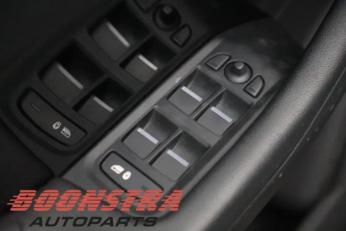 Jaguar I-Pace EV400 AWD Skrotfordon (2019, GRIJS)