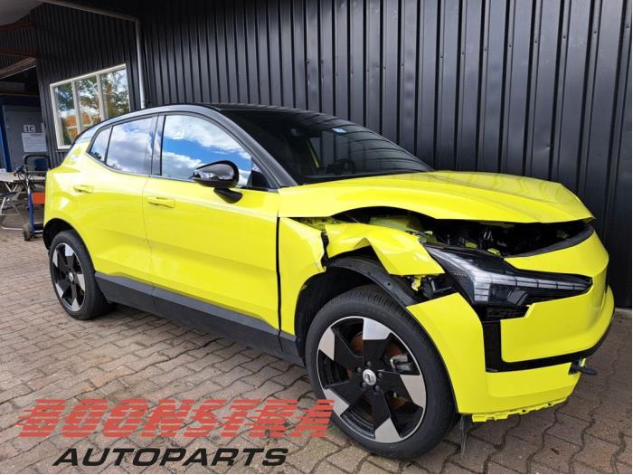 Volvo EX30 Single Motor Extended Range 69 kWh Sloopvoertuig (2024, Geel)