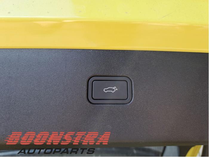 Volvo EX30 Single Motor Extended Range 69 kWh Sloopvoertuig (2024, Geel)