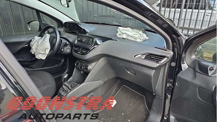 Peugeot 208 I 1.0 Vti 12V PureTech Skrotfordon (2013, ZWART)
