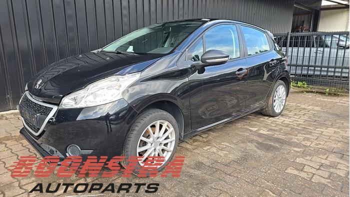 Peugeot 208 I 1.0 Vti 12V PureTech Skrotfordon (2013, ZWART)