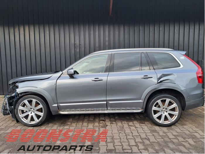 Volvo XC90 II 2.0 D5 16V AWD Skrotfordon (2015, GRIJS)