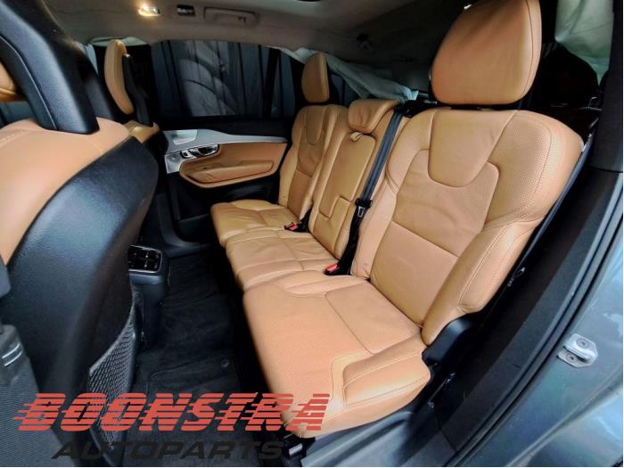 Volvo XC90 II 2.0 D5 16V AWD Skrotfordon (2015, GRIJS)