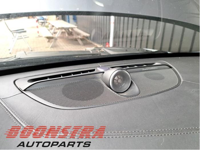 Volvo XC90 II 2.0 D5 16V AWD Skrotfordon (2015, GRIJS)