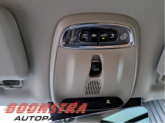 Volvo XC90 II 2.0 D5 16V AWD Skrotfordon (2015, GRIJS)